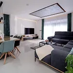 Villa Luxury Oriolus, Heated Pool, Sauna, Split *