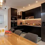Villa Luxury Oriolus, Heated Pool, Sauna, Split Srinjine