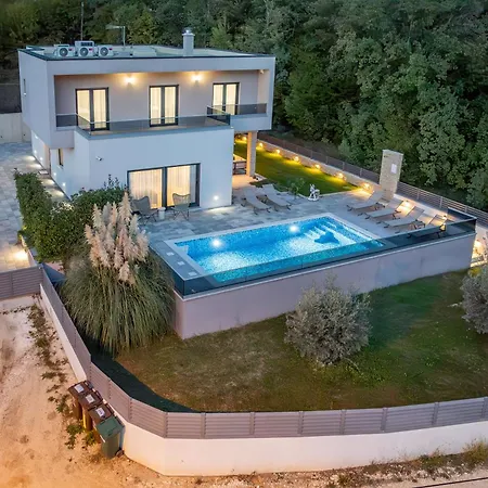 فيلة Luxury Oriolus, Heated Pool, Sauna, Split *