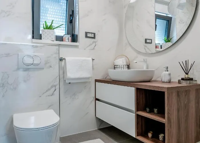Luxury Oriolus, Heated Pool, Sauna, Split *
