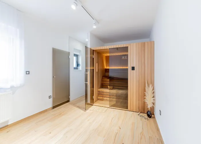 Luxury Oriolus, Heated Pool, Sauna, Split * Srinjine