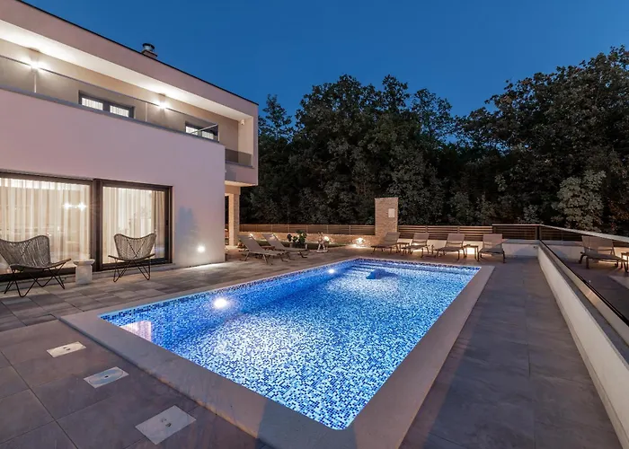 Luxury Oriolus, Heated Pool, Sauna, Split