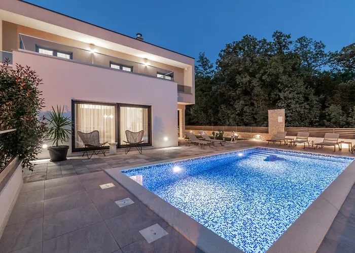 فيلة Luxury Oriolus, Heated Pool, Sauna, Split *