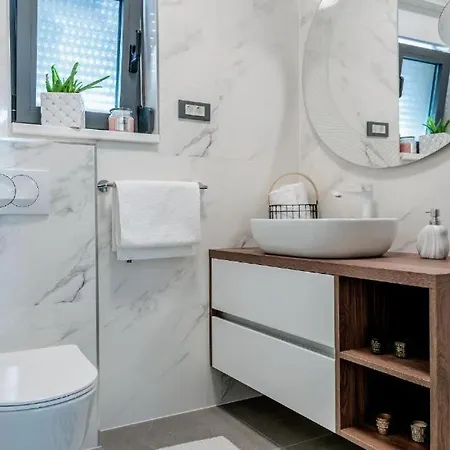 Luxury Oriolus, Heated Pool, Sauna, Split *
