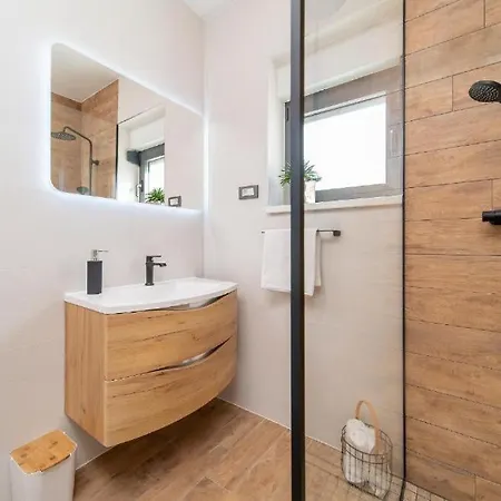 Luxury Oriolus, Heated Pool, Sauna, Split Βίλα *