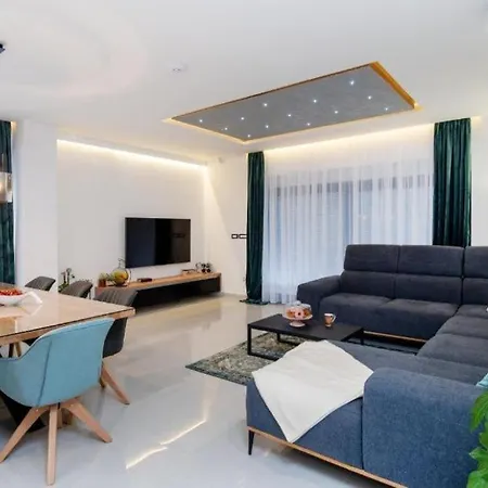 Luxury Oriolus, Heated Pool, Sauna, Split Βίλα