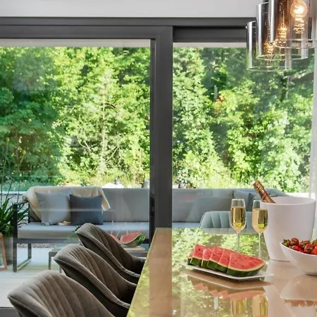 Villa Luxury Oriolus, Heated Pool, Sauna, Split