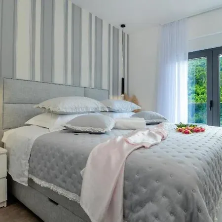 Luxury Oriolus, Heated Pool, Sauna, Split Srinjine