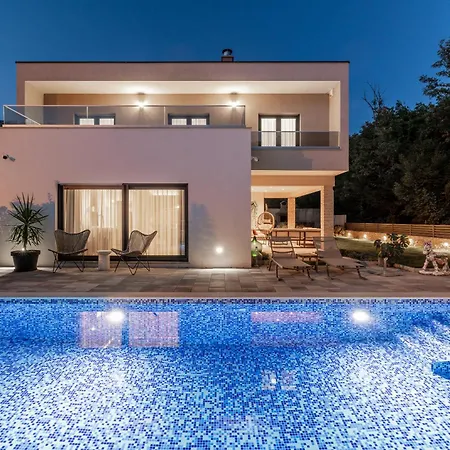 Luxury Oriolus, Heated Pool, Sauna, Split Βίλα *