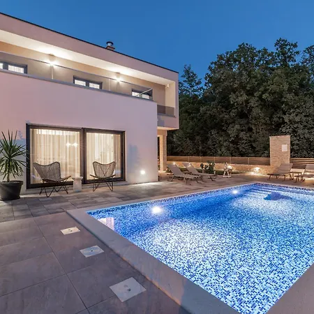 Villa Luxury Oriolus, Heated Pool, Sauna, Split *