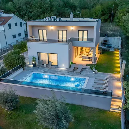Luxury Oriolus, Heated Pool, Sauna, Split Srinjine