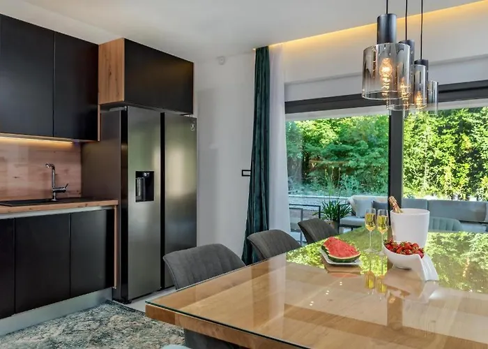 Villa Luxury Oriolus, Heated Pool, Sauna, Split