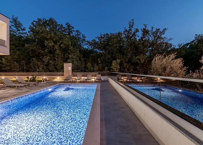 Villa Luxury Oriolus, Heated Pool, Sauna, Split *