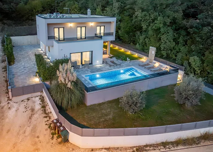 Villa Luxury Oriolus, Heated Pool, Sauna, Split *