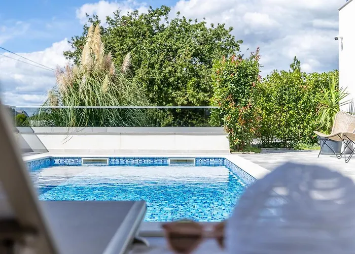 Luxury Oriolus, Heated Pool, Sauna, Split * Srinjine